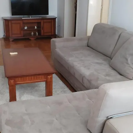 Stamenkovic アパート